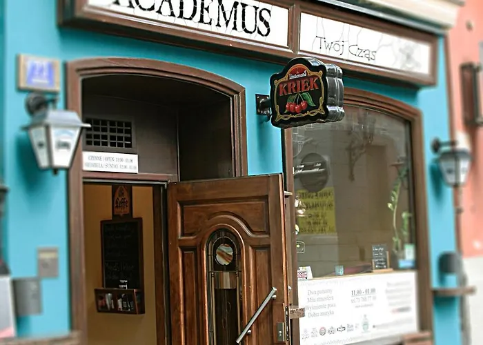 Nocleg ze śniadaniem Academus Pub &