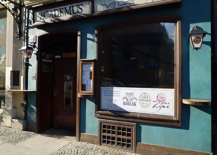Nocleg ze śniadaniem Academus Pub &