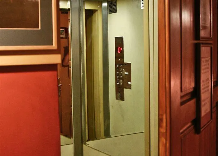 Nocleg ze śniadaniem Academus Pub &