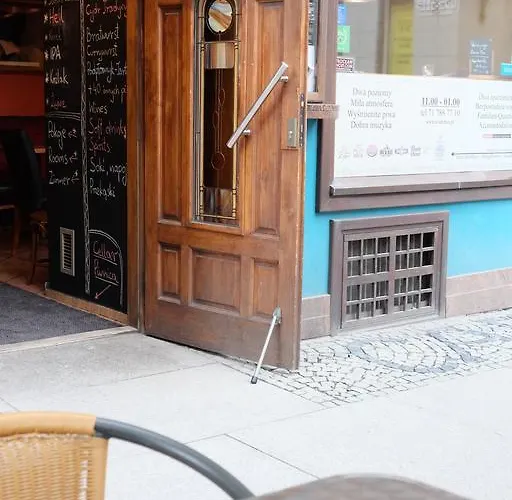 Nocleg ze śniadaniem Academus Pub & Wrocław