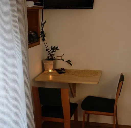 Nocleg ze śniadaniem Academus Pub & 4*