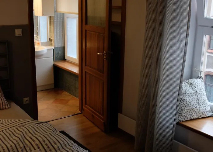 Nocleg ze śniadaniem Academus Pub &