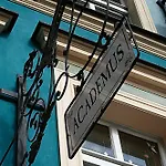 Academus Pub &