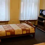 Bed & Breakfast Academus - Pub, Rooms, Cider Wroclaw