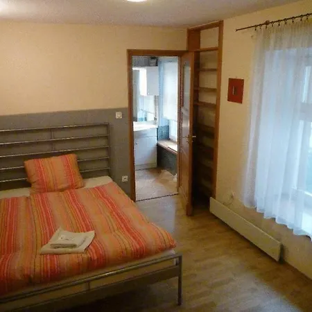 Academus Pub & 4* فروتسواف