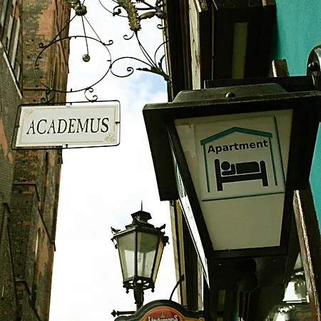 Bed & Breakfast Academus Pub & 3*