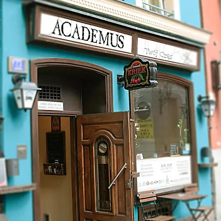 Bed & Breakfast Academus - Pub, Rooms, Cider