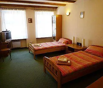 Couette-café Academus - Pub, Rooms, Cider 4*