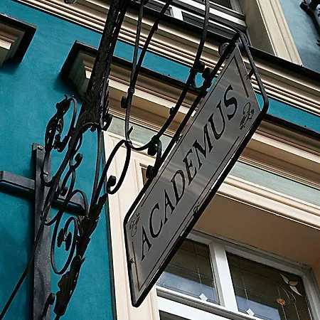 Academus Pub &