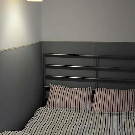 فندق مبيت وإفطار Academus - Pub, Rooms, Cider