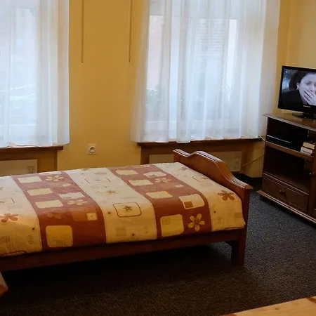 Couette-café Academus - Pub, Rooms, Cider Wrocław
