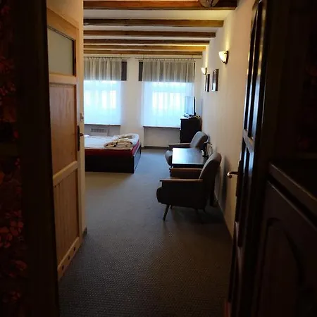 Academus - Pub, Rooms, Cider فروتسواف