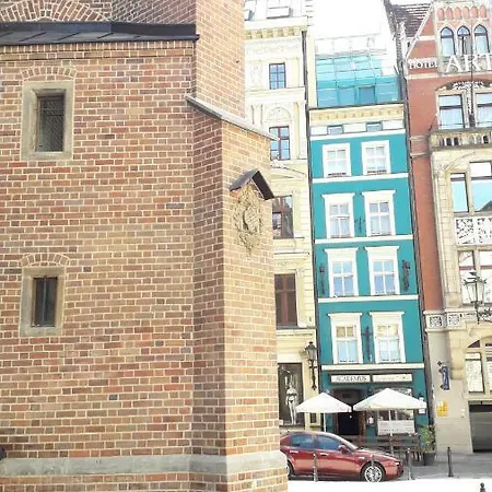 לינה וארוחת בוקר Academus Pub & ורוצלב