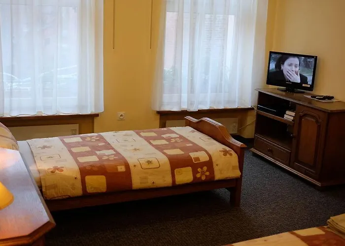 לינה וארוחת בוקר Academus Pub & ורוצלב